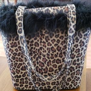 Super Cute Cheetah Print Handbag